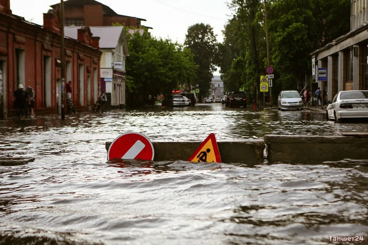 В каком году был потоп. Наводнения в россии. Yyfdjlytybz. Последнее затопление в санкт-петербурге. Нижнеудинск иркутская область наводнение.
