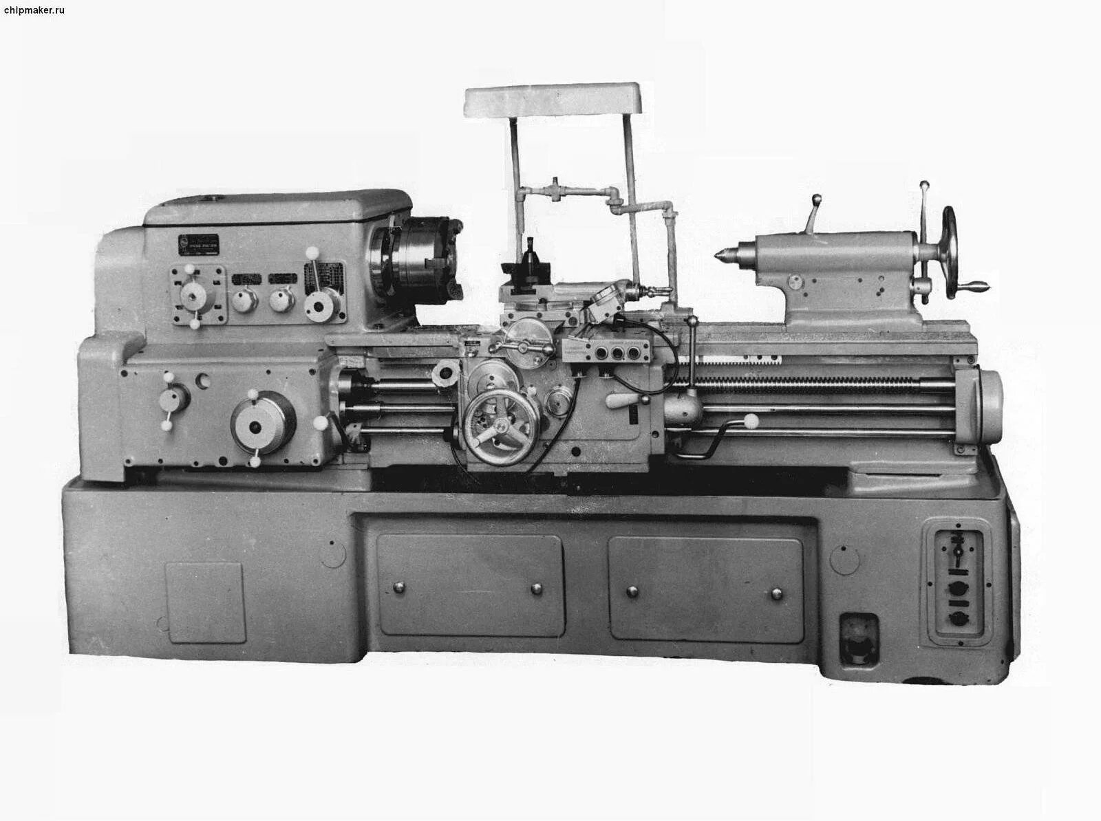 Токарный станок красный пролетарий 1к62. Универсальный токарно-винторезный станок 1к62. Токарно-винторезный станок 1к62. 1к62 токарный станок. Универсальный токарный станок 1к62.