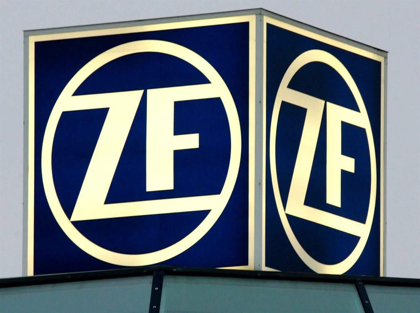 Zf сервис питания в муравленко. Zf russia сотрудники. Zf service. Фсм сервис. Завод zf в китае.