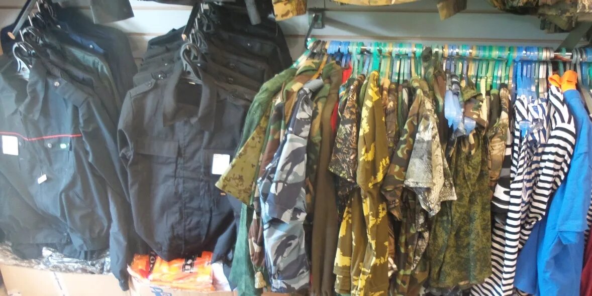 Армейский магазин военторг. Магазин спецодежды военторг. Военторг набережные челны 17 комплекс. Спецодежда набережные. Военторг набережные челны тулпар.