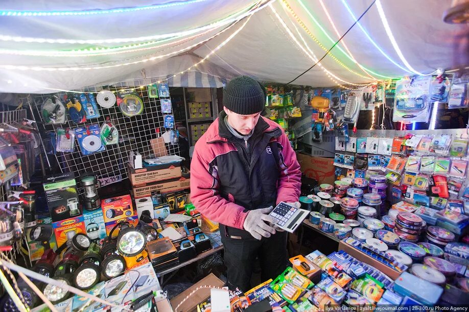 радиорынок царицыно. радиорынок нижний новгород. тушинский радиорынок 90е. радиорынок рынок. савеловский радиорынок 90-е.