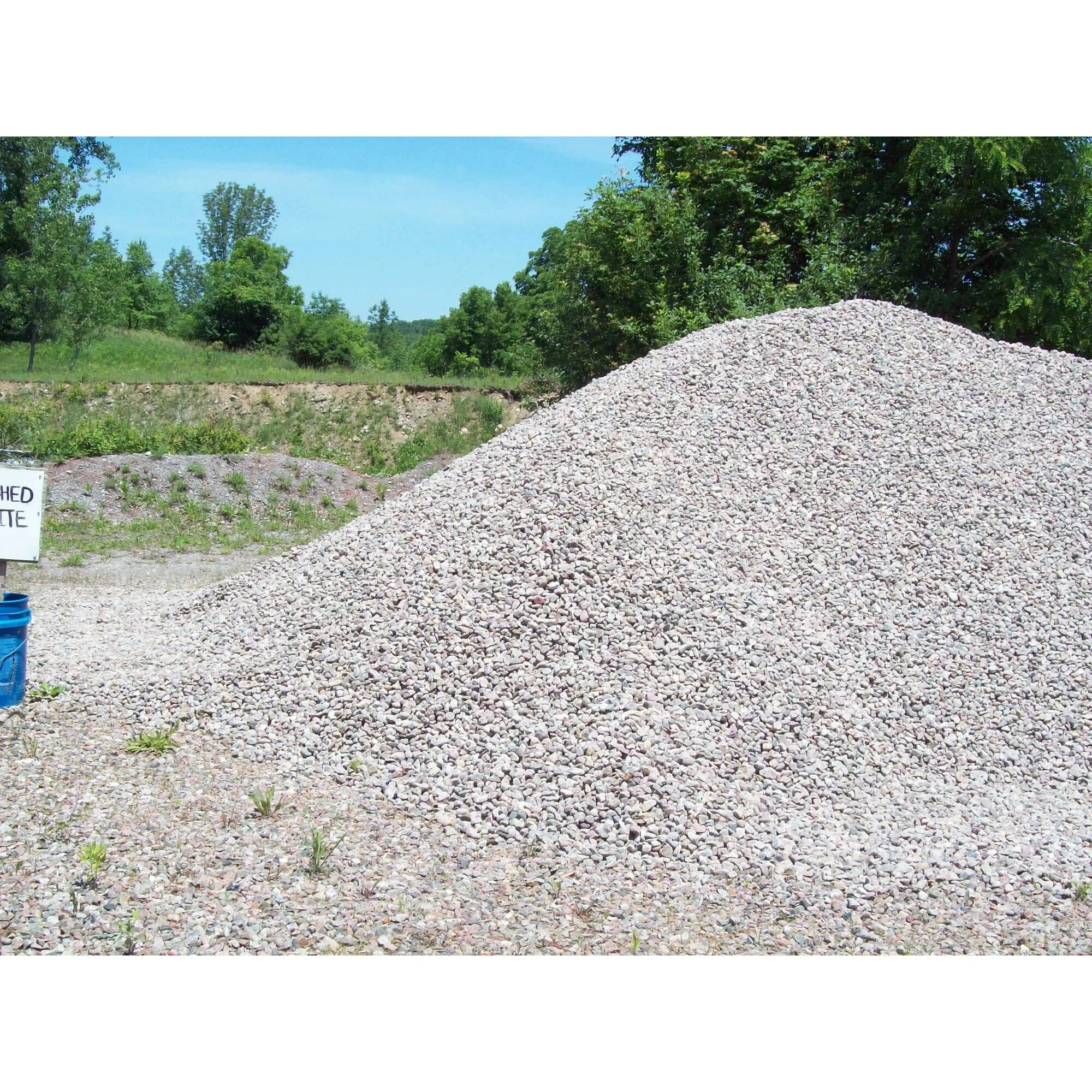 Пгс щебень. Щебень гравийный 5-20 куча. Щебень гранитный фр. Щебенка 20/40 3 куба отсев. Отсев габбро диабаз 0-5.