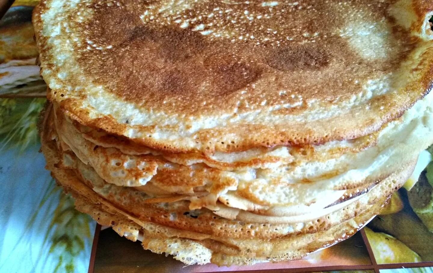 Кухня наизнанку рецепты блинчики. Закусочный блинный торт лесной пенёк. блинный торт в виде пенька. кухня наизнанку блины на кифи.