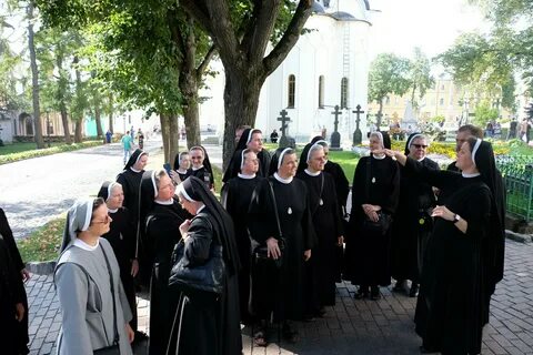 Католический монастырь принадлежащий какому либо монашескому ордену