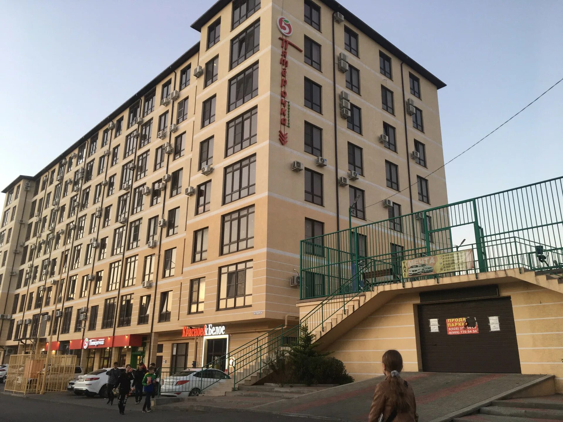 Panorama: Revol, hotel, selo Kabardinka, Reviolyutsionnaya Street, 45А - Yandex 