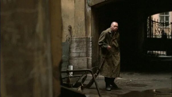 Писарь в штабе. Брат 2 в штабе писарем отсиделся. брат 2 погоня. брат в штабе писарем.