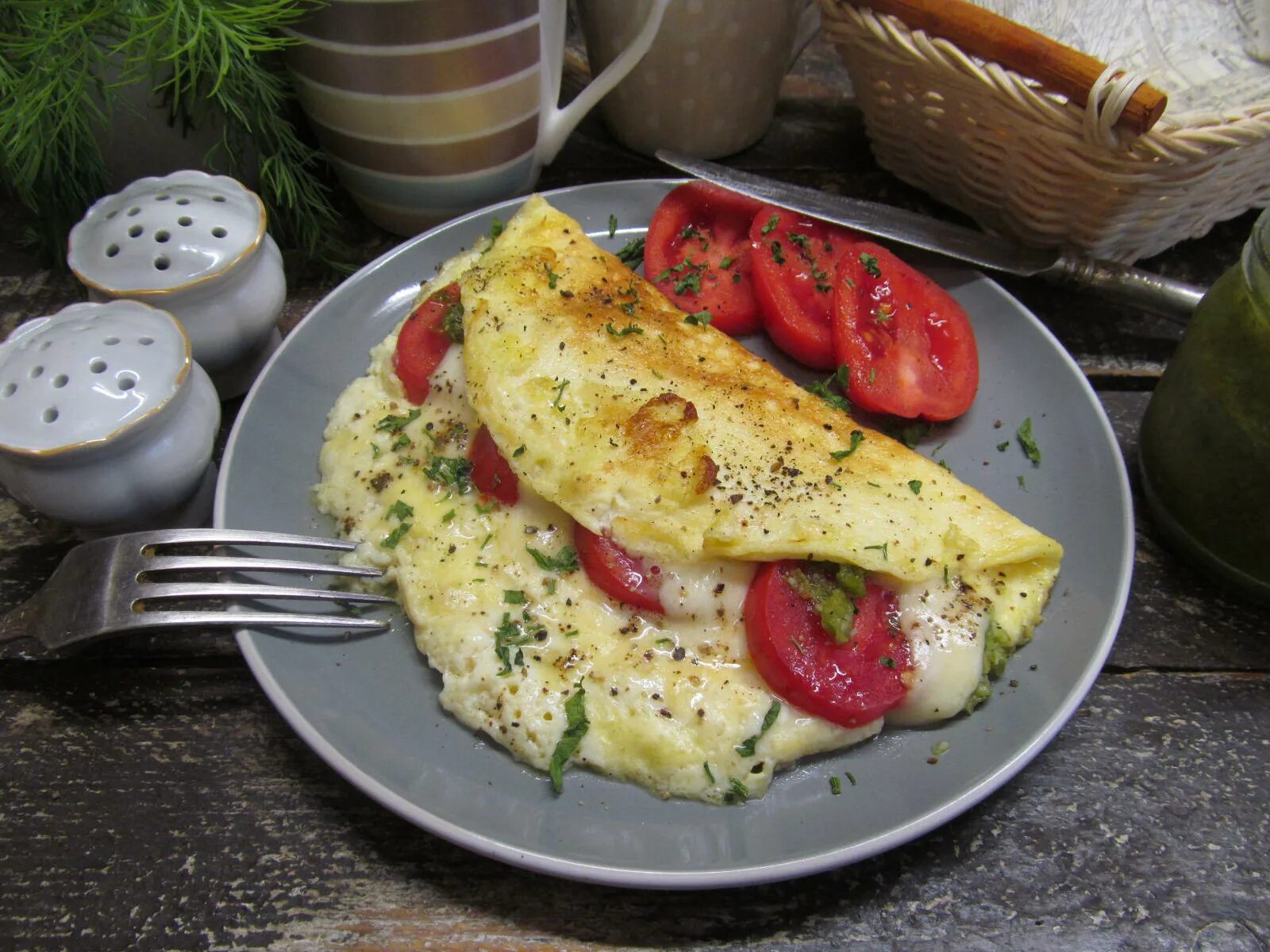 омлет по норвежски. омлет с лососем и крем чиз.