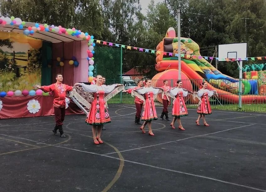 Пляши село. Танец на день села. Деревня Ермаково. День села Ермаково Любимский район. Ермаково Любимский район Ярославской области день деревни.