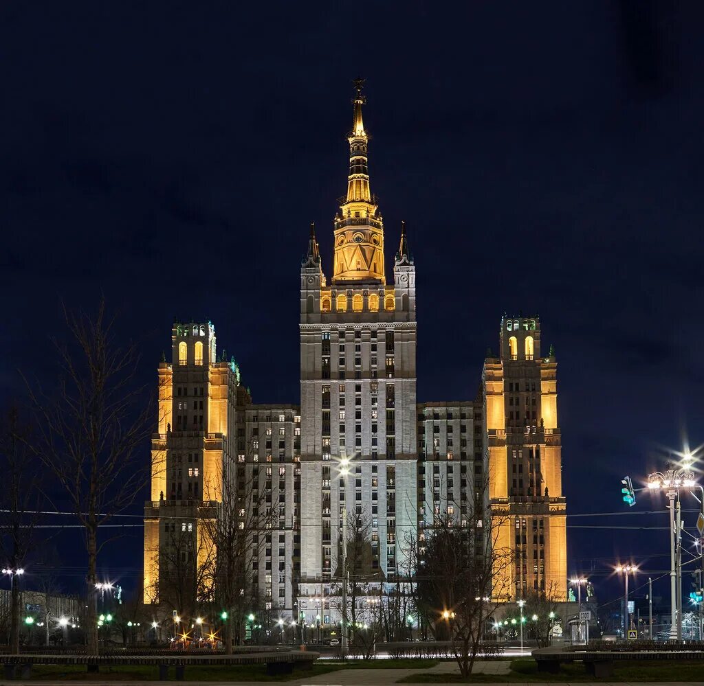 сталинская высота красные ворота. сталинская высотка на баррикадной. площадь жилых домов в москве. посохин высотка на кудринской площади. площадь жилых домов в москве.