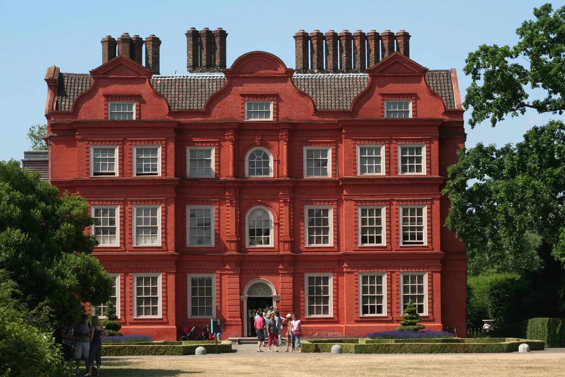 Red mansion