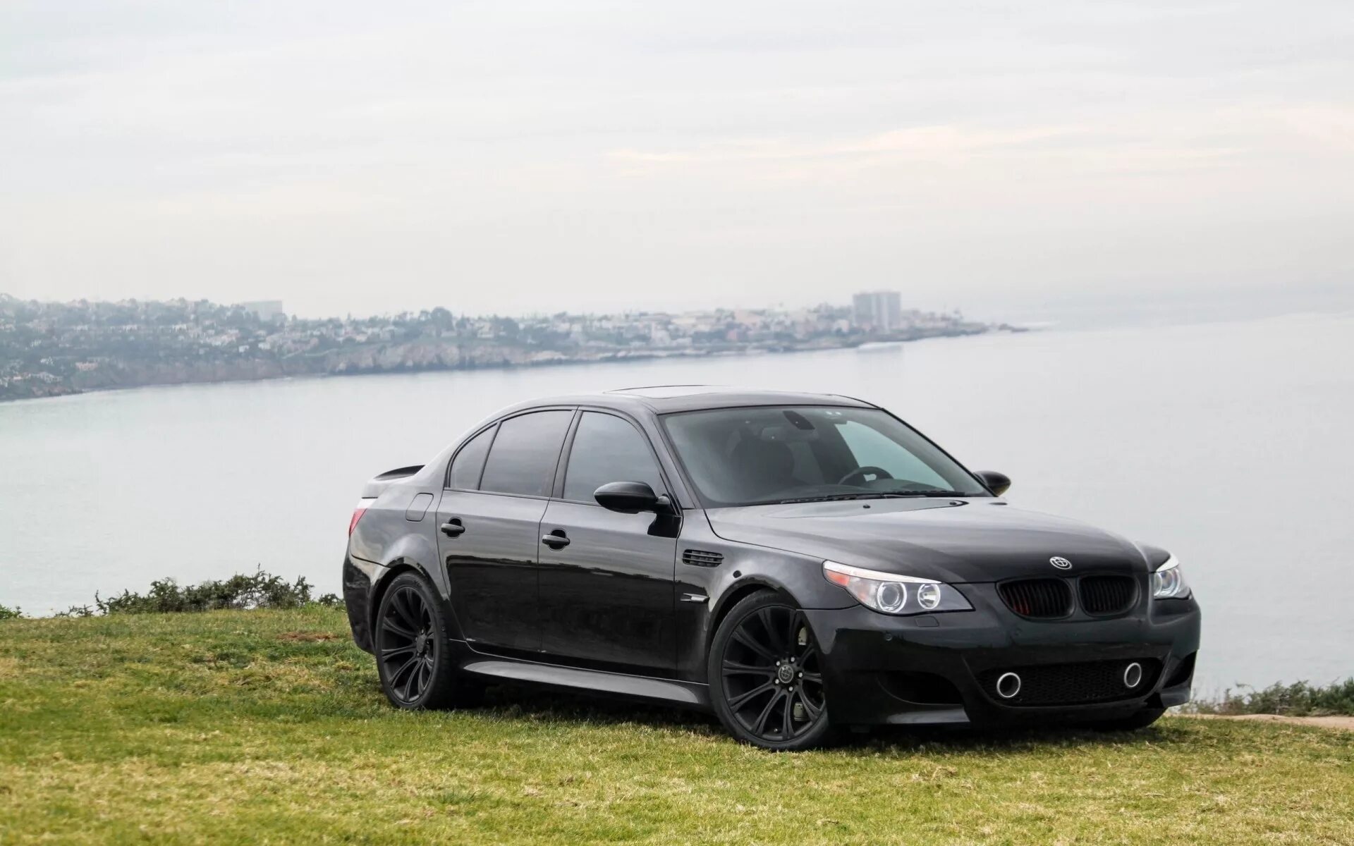 Открыть е60. БМВ m5 e60. BMW m5 e60 Black. БМВ е60 м5 5.5. МБВ ь5 е60.