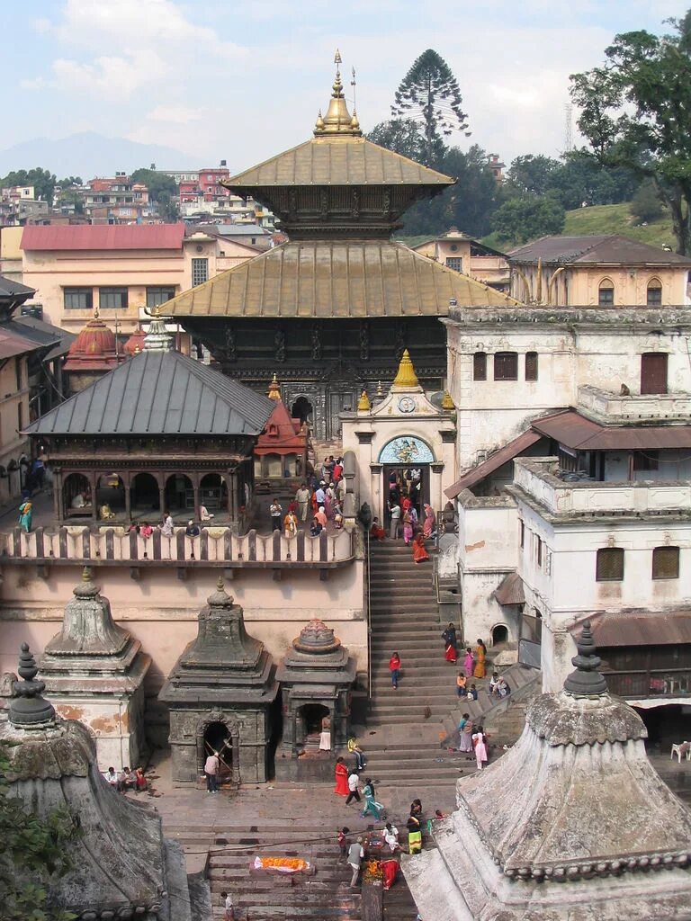 Temple has been. Непал храм Пашупатинатх. Храм Пашупатинатх в Катманду. Храм Пашупатинатх Катманду Непал фото. Храмовый комплекс Шивы Пашупатинатх.