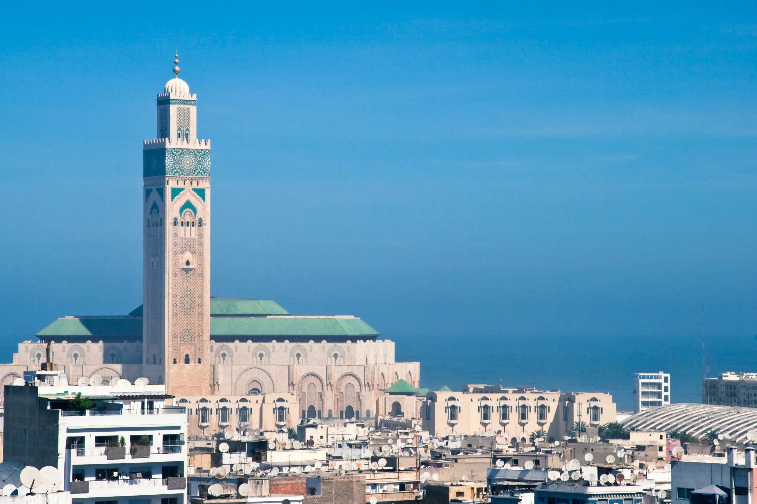 Касабланка описание. Касабланка (Марокко). Мечеть Хасана II Касабланка. Касабланка Африка. Марокко панорама.