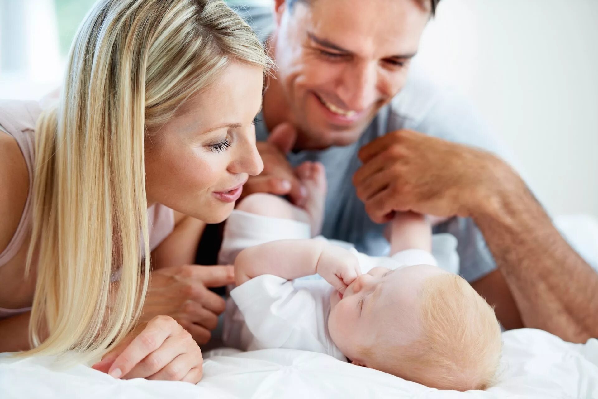 мама ребенок пособие. учеба в декрете. беременная женщина с ребенком. женщина имеющая ребенка до 3 лет. женщины, имеющие детей в возрасте до полутора лет.