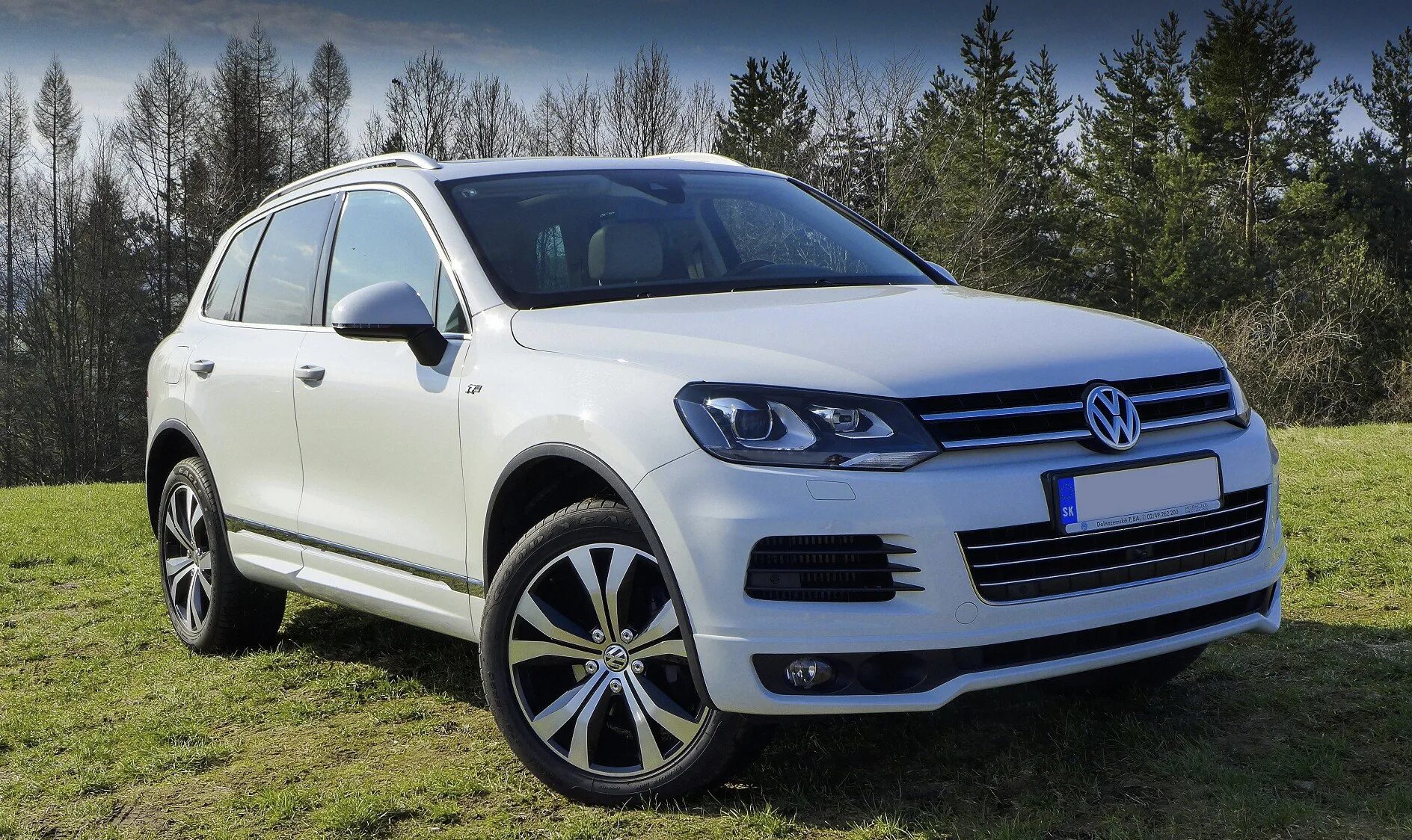 Купить фольксваген туарег 2. Фольксваген Туарег 2. Volkswagen Touareg 2014 r line. Volkswagen Touareg 2 r-line. Volkswagen Touareg r-line 2011.