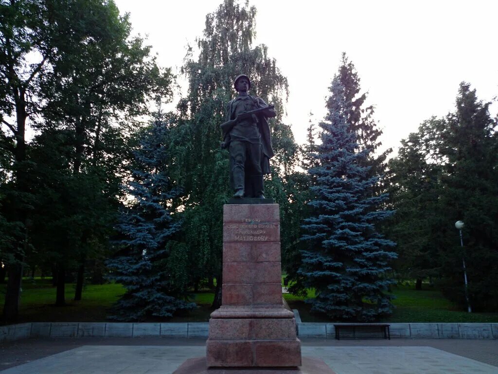где находятся парк ленина. белгород парк культуры и отдыха имени в. где находятся парк ленина. памятник александру матросову в уфе в парке ленина. парк ленина макеевка.