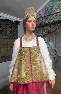 Русский костюм замужней женщины