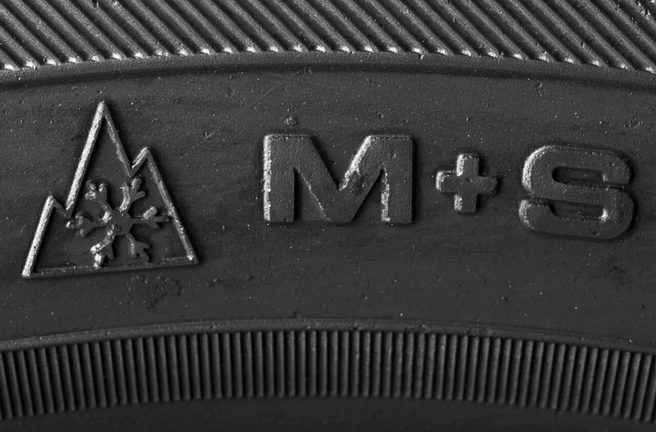 Обозначение шин m s. Маркировка всесезонных шин. шины m+s. всесезонная резина маркировка. маркировка шин m+s.