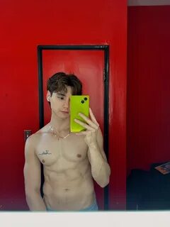 Hydrated, unbothered, moisturized, plump. 