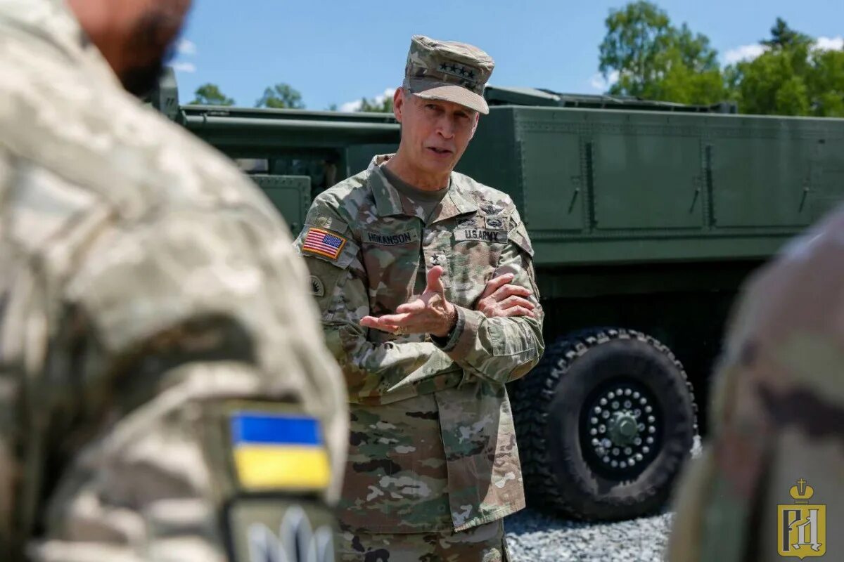 Украинские военные. Натовские войска. Американские военные на Украине. Нато поддержали украину