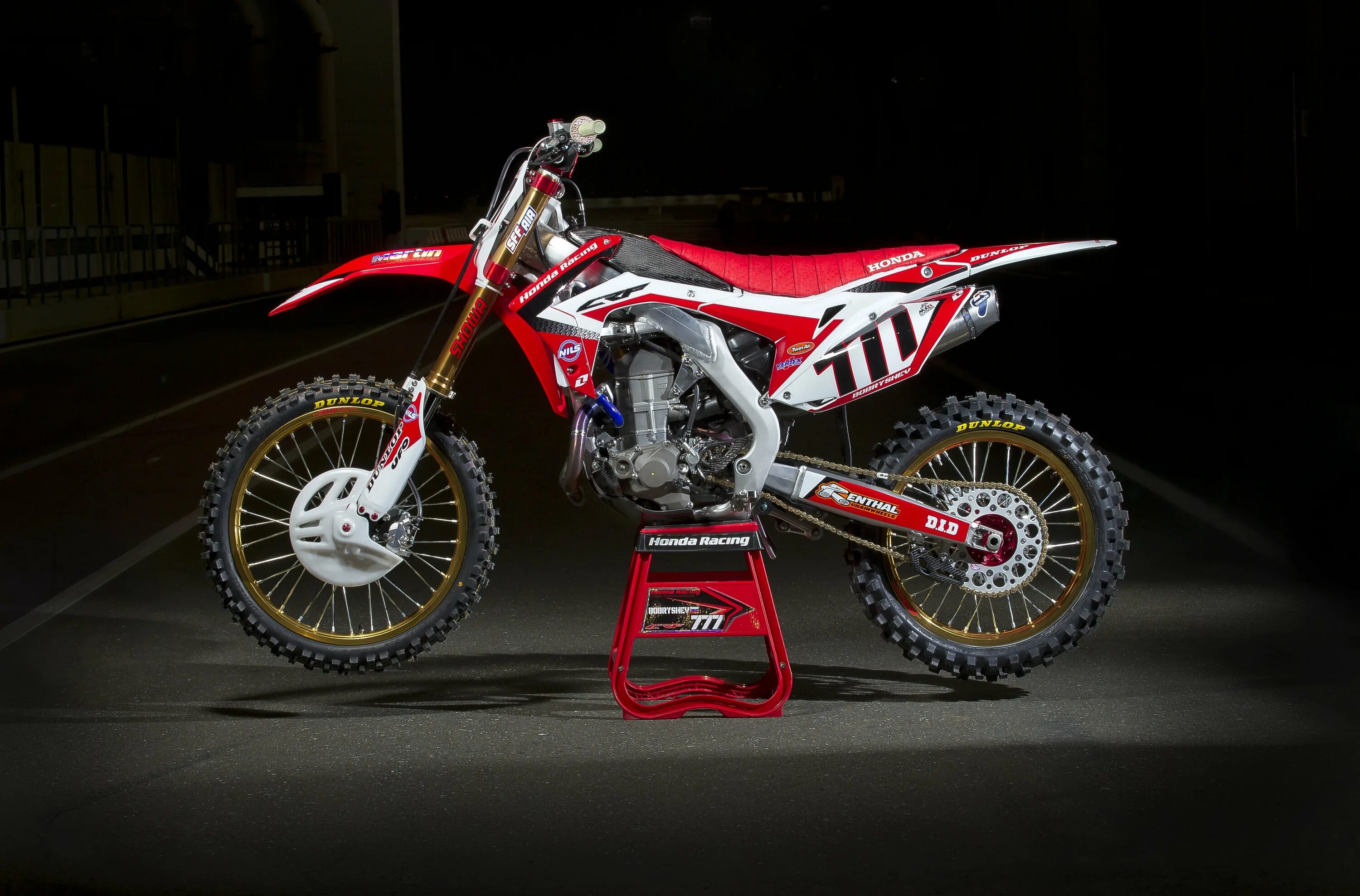 250 больше 200. Honda CRF 450 2013. Мотокросс Хонда 450. Honda CRF 450 2t. Питбайк CRF 250.