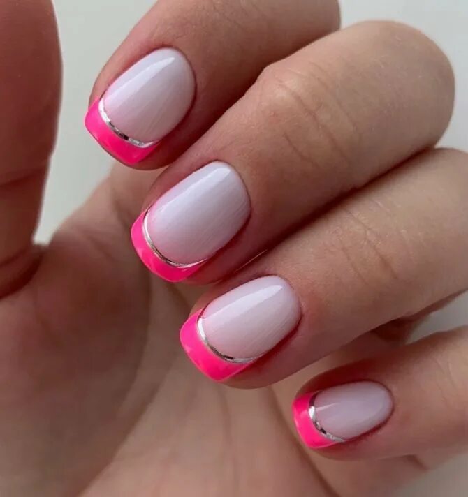 Розовый маникюр однотонный. Розовый маникюр на короткие ногти. Розовый фр. Французский маникюр на короткие овальные ногти. Розовые ногти.