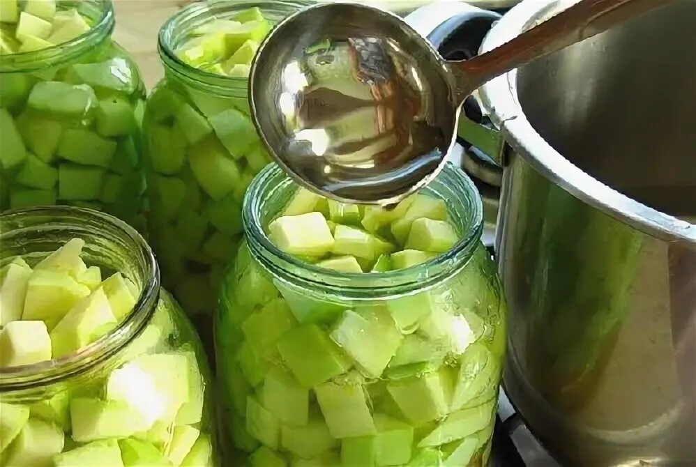 Ананасы из кабачков на зиму с ананасовым. Кабачки в ананасовом соке. заливка для кабачков. недозрелые кабачки на зиму. кабачки в ананасовом соке на зиму рецепт без стерилизации.