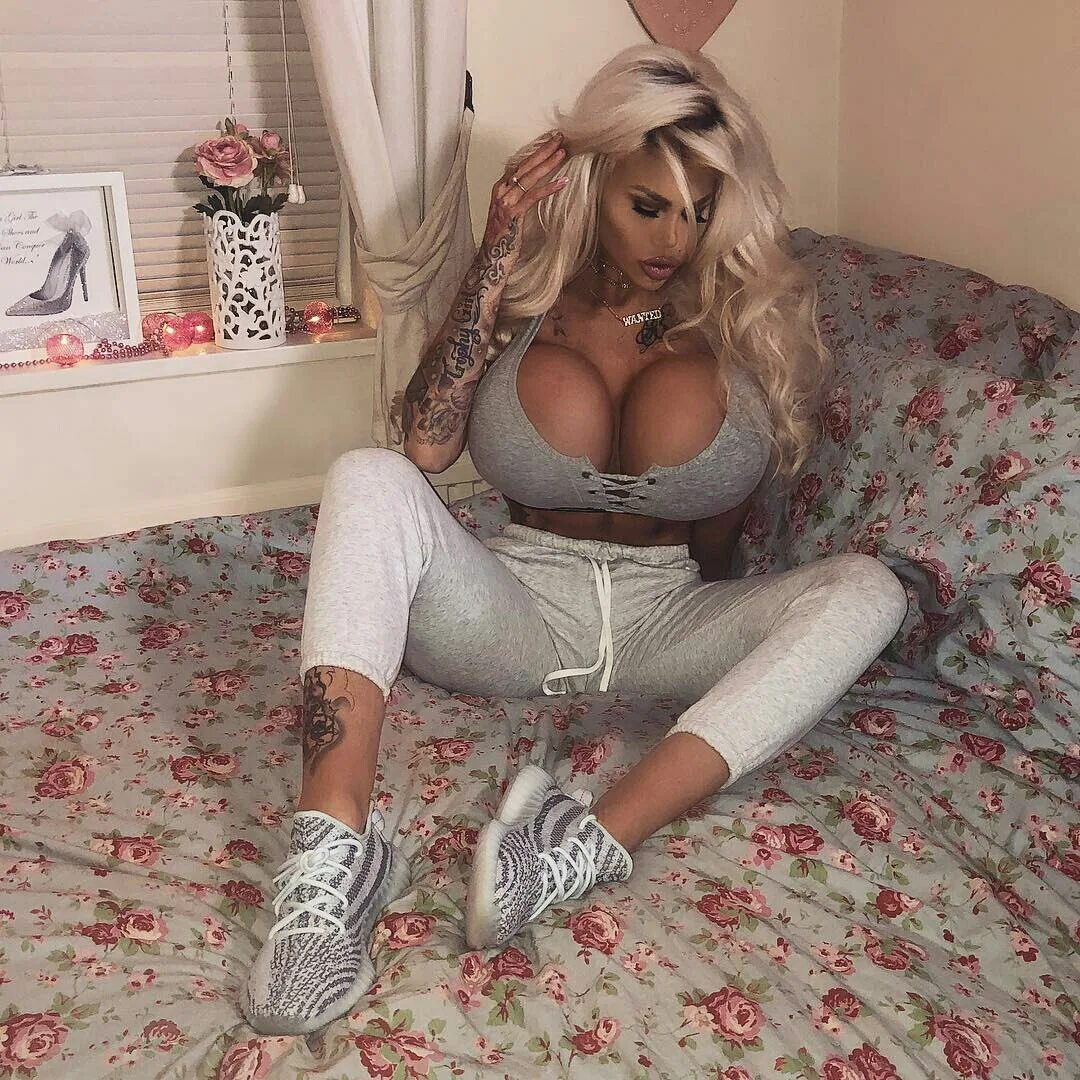 Charm twitter. Candy charms чармс. candy charms бимбо. bimbo candy charms 2025. candy charms кэнди чармс 2025.