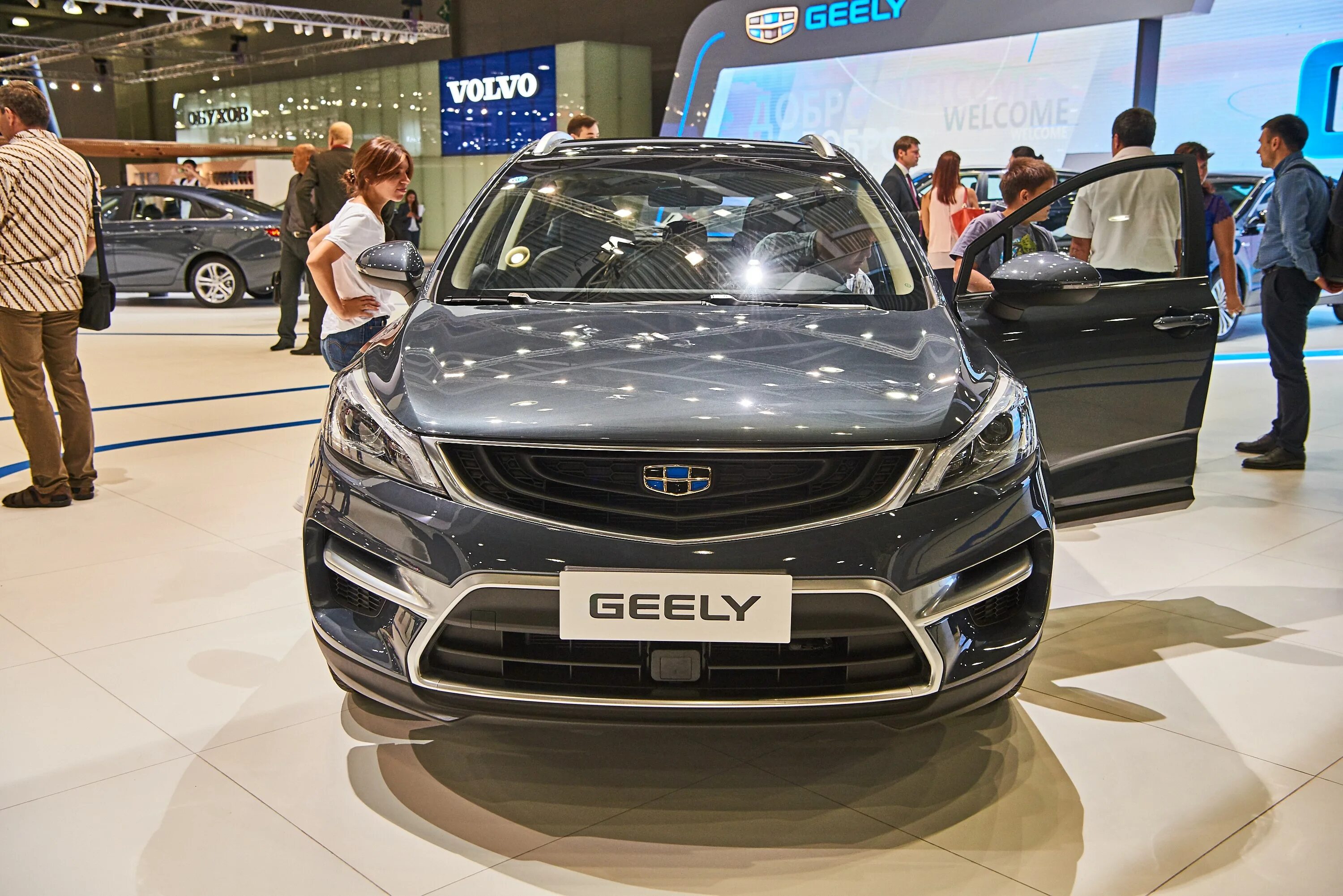 Новые отзывы джили. Geely Emgrand Cross. Китайский автопром Джили. Китайский Emgrand Geely. Китайский автопром Geely Geel.