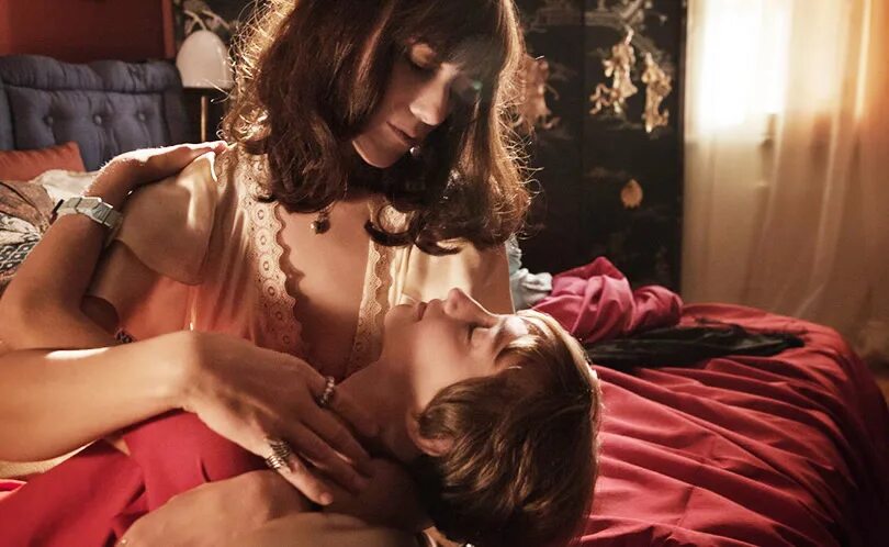 Полнометражный совращения. Пайпер перабо 2001. Вас не догонят 2001. "огни притона", 2011 год. Венсан лакост маменькин сынок.