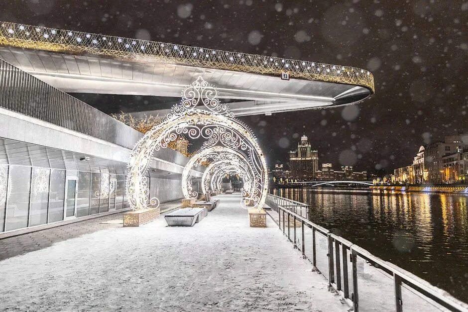 Выставка фотографий в москве 2021. Храм христа спасителя рождество. Выставка на чистопрудном бульваре. Локации москва 2023. Воронеж с высоты 2021.