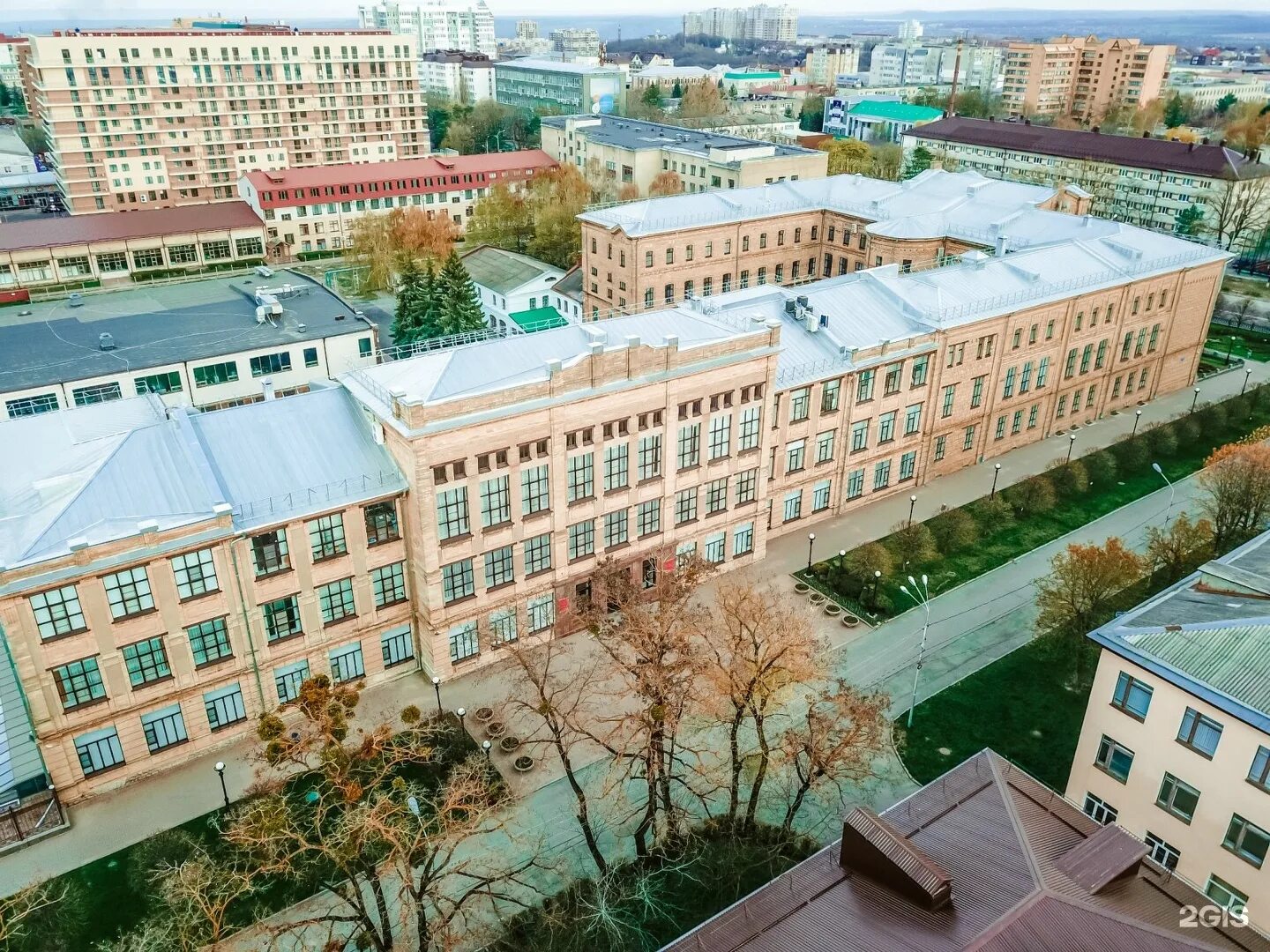 Аграрный университет после 9 класса. Ставропольский государственный аграрный университет. сельхоз академия ставрополь. агрономический институт ставрополь. аграрный университет ставрополь внутри.