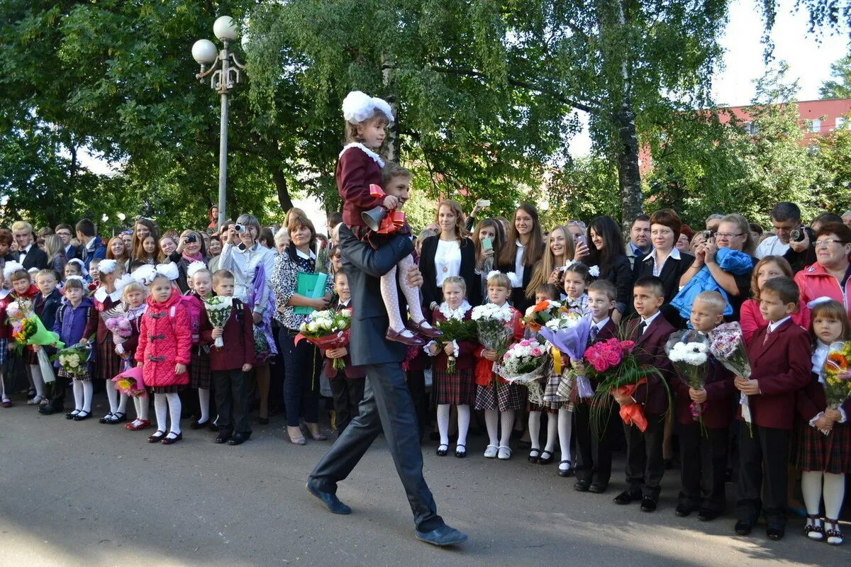 7 Школа Тверь. Первоклассники Тверь. Тверь 40 школа 1 класс. Первоклассник 17 школы Твери.