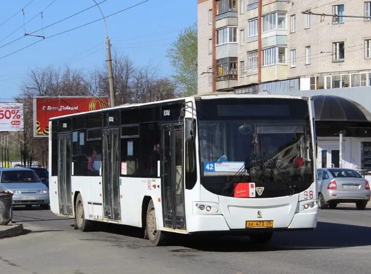 Маршрут 12 автобуса вологда. ПАТП 1 Вологда. 2 Автобус Вологда. ЛИАЗ 4252. 42 Автобус Вологда.