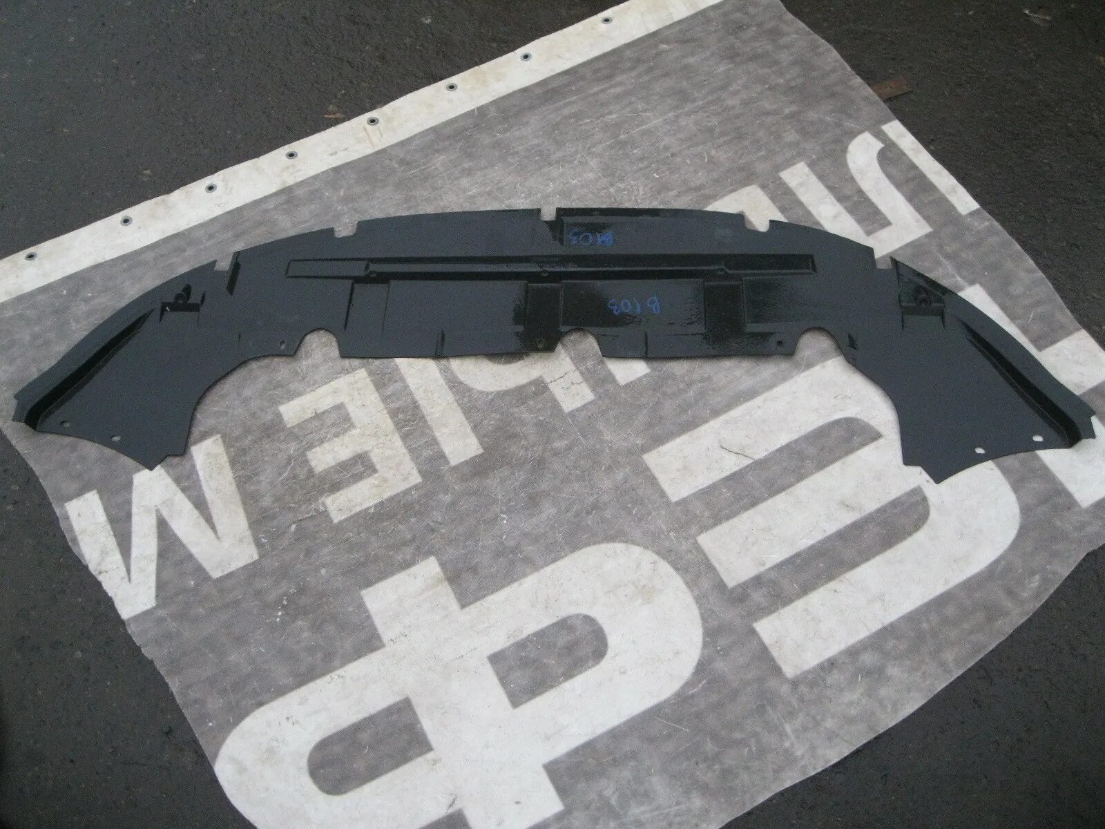 Дефлектор бампера форд фокус 2. Дефлектор бампера форд мондео 4. Дефлекторы бампера форд куга 2 рестайлинг. Дефлектор бампера форд фокус 2 дорестайлинг. Пыльник бампера форд куга 1.