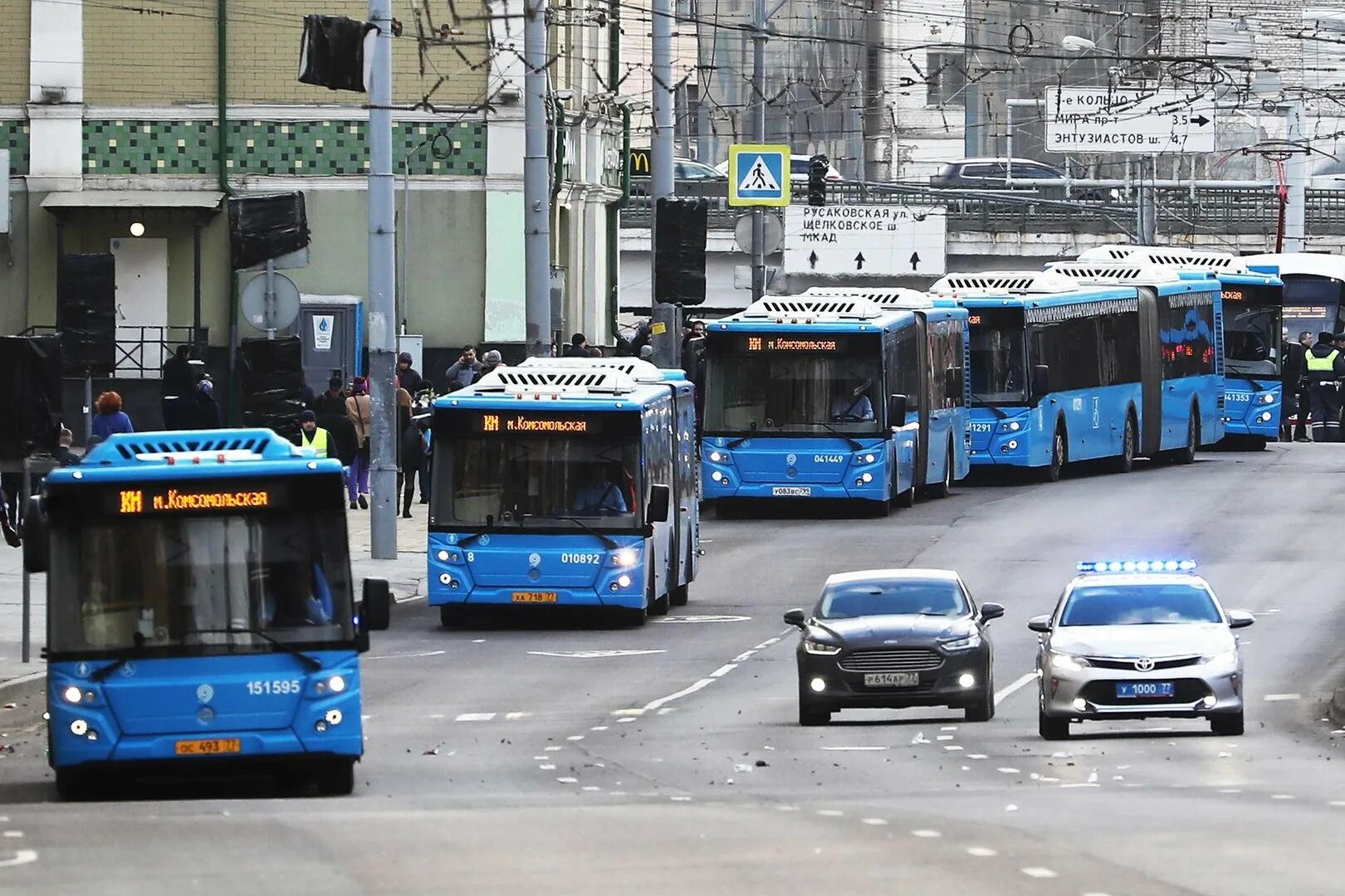 Московский общественный транспорт. Автобус Москва. Московский автобус. Городской пассажирский транспорт.