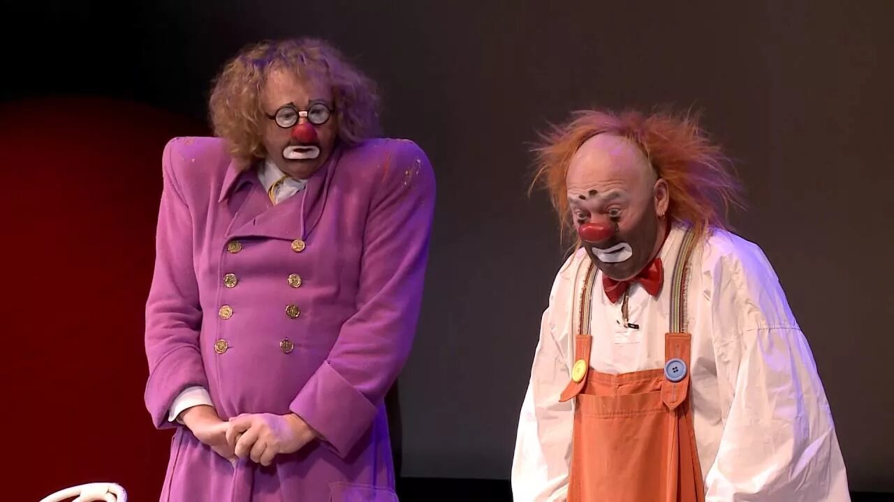 лицедеи лучшее видео. слава полунин блю канари. театр лицедеи вячеслава полунина. марина махаева лицедеи. клавы лицедеи.