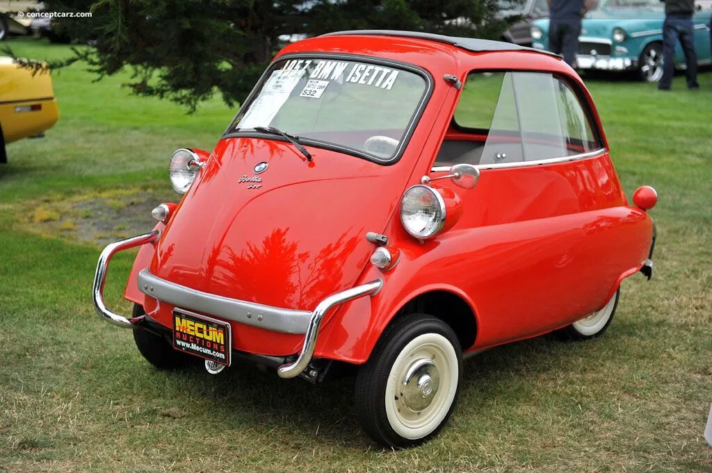 BMW Isetta. Трехколесный BMW Isetta. Изетта БМВ 3 колеса. BMW Isetta 250.