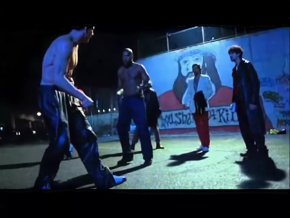 Bfmv last fight. Bullet for my valentine надпись. Bullet fight. Дуглас и луффи королевская воля. Bullet fight.