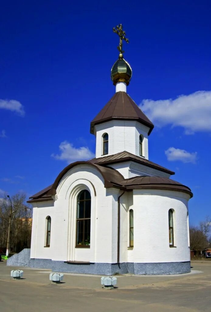 Микрорайон первомайский тверь. Храм арсения тверского тверь. Храм арсения тверского тверь. Церковь арсения епископа тверского в первомайском тверь. Тверь церковь арсения.
