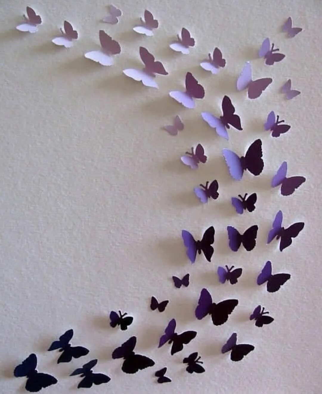 Бумажные бабочки. Бабочки на стену. Бабочка поделка из бумаги. Украшение на стене из бабочек. Красивые бабочки своими руками