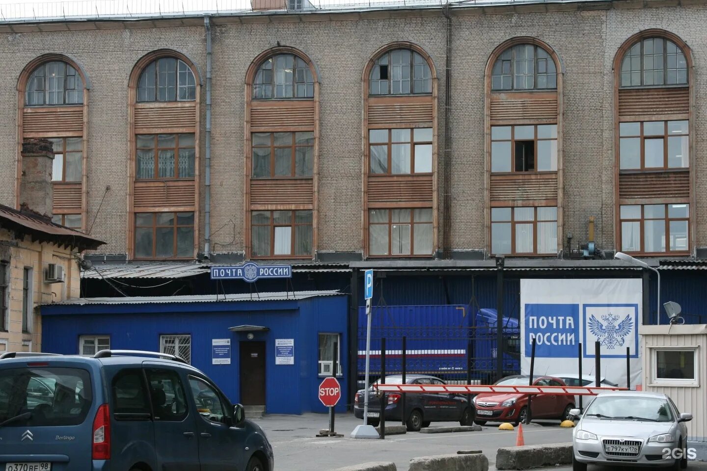 Дворцовая площадь омск. Ограничение движения в спб. Зимний дворец санкт-петербург. 9 проезд санкт петербург. 9 а.