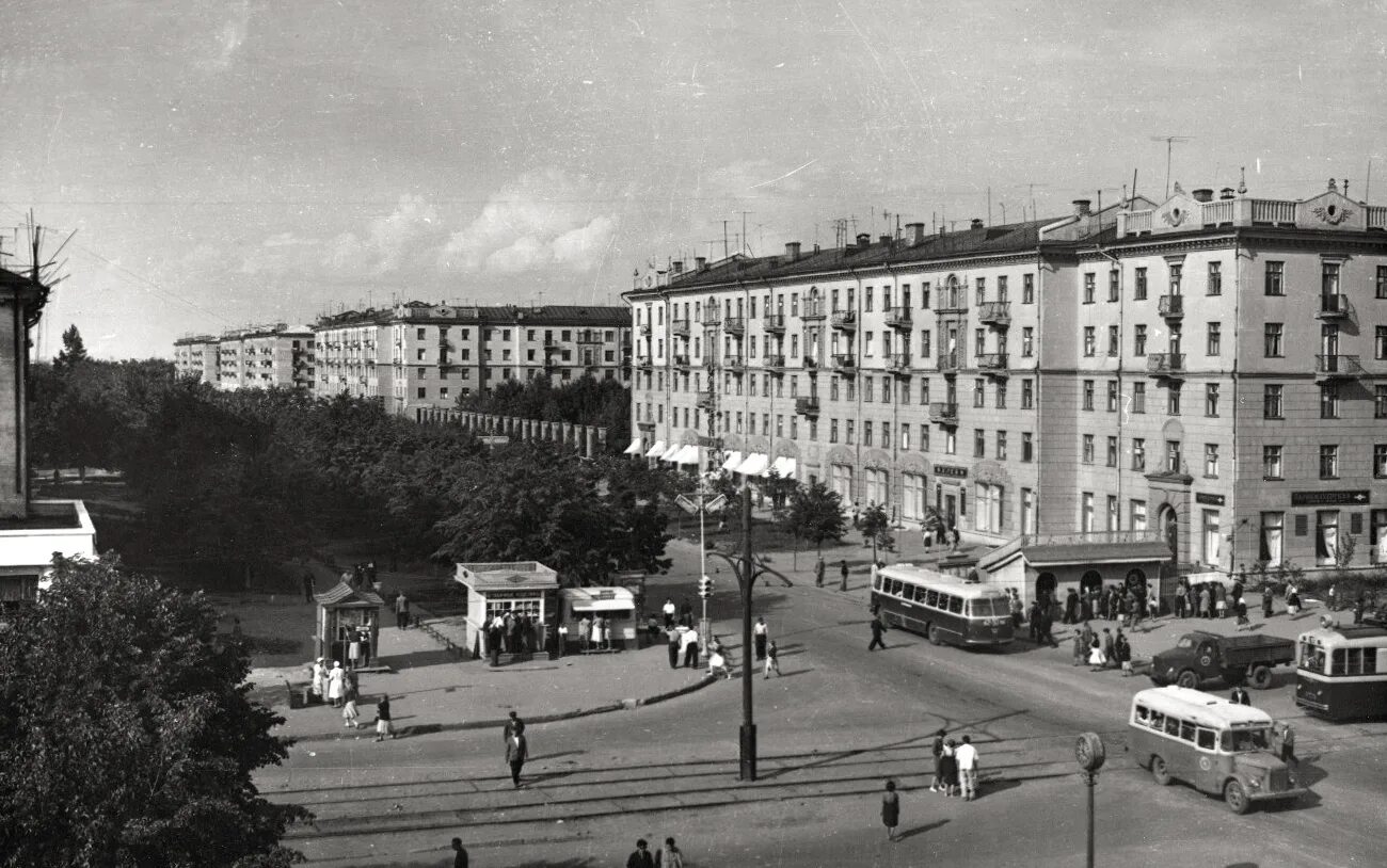 1950 Год город Горький (Нижний Новгород) ул.Володарского Звездинка. Город Горький 1960 год. Город Горький проспект октября. Проспект Ленина в 1960 Горький. Улица горького 70 нижний