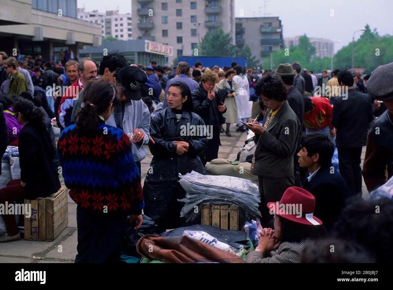 5 октября 1992 что произошло. Рынок в Хабаровске в 90-е.