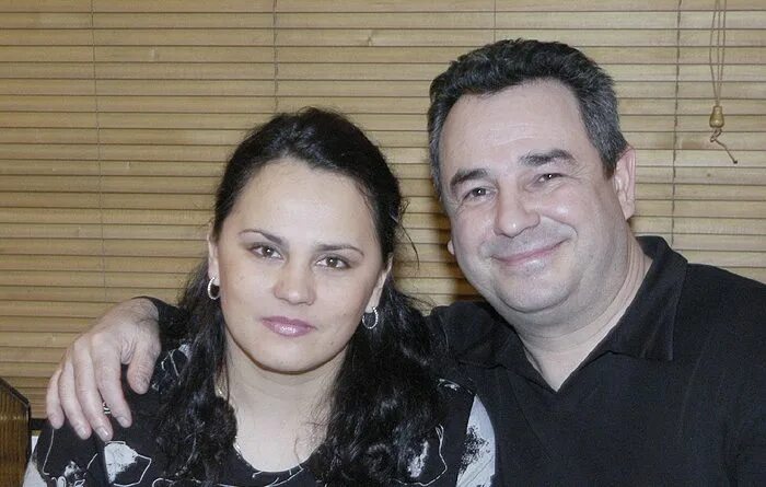 Полотно женушка. Полотно женушка. Полотно женушка. Дети анатолия полотно. Семья анатолия полотно.