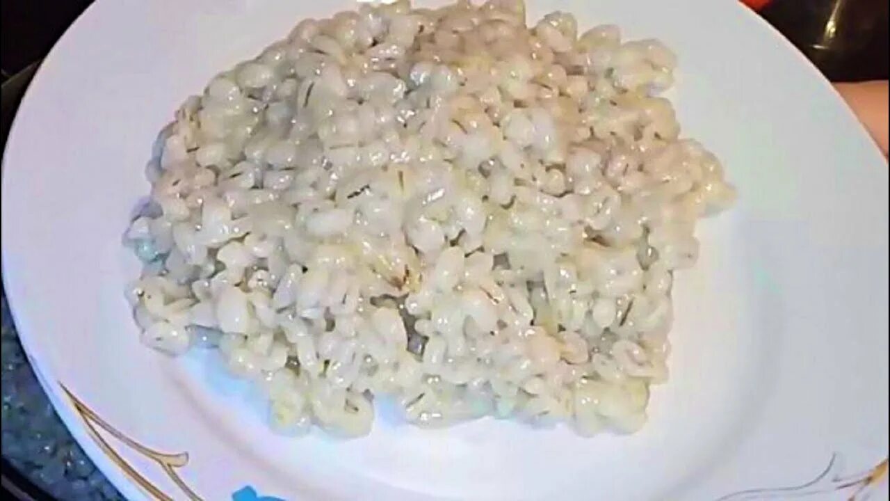Как сварить перловую кашу вкусно рассыпчатую. Перловая каша разваристая. каша перловая рассыпчатая. как сварить перловку рассыпчатой. как правильно варить перловку для гарнира.