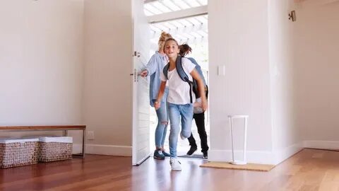 Arriving home after her