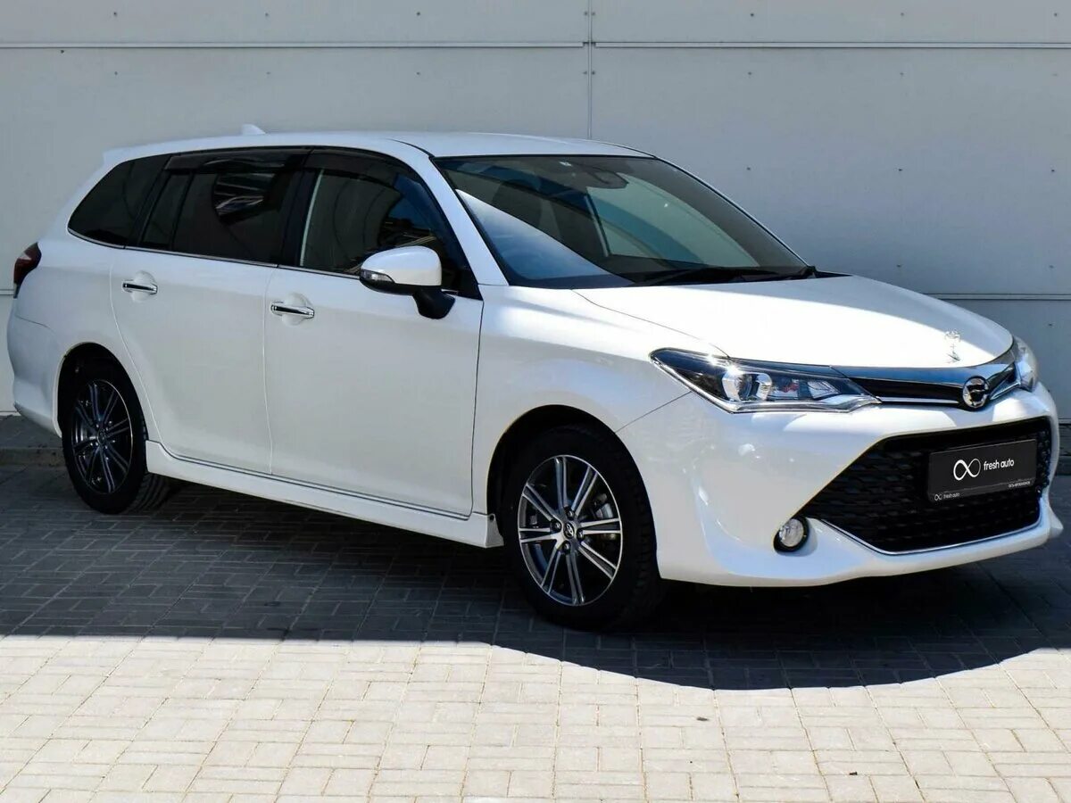 Филдер тойота 2015 года. Toyota Corolla Fielder 2015. Тойота Филдер 2015. Тайта каролла Филдер 2015. Toyota Corolla Fielder 2014.