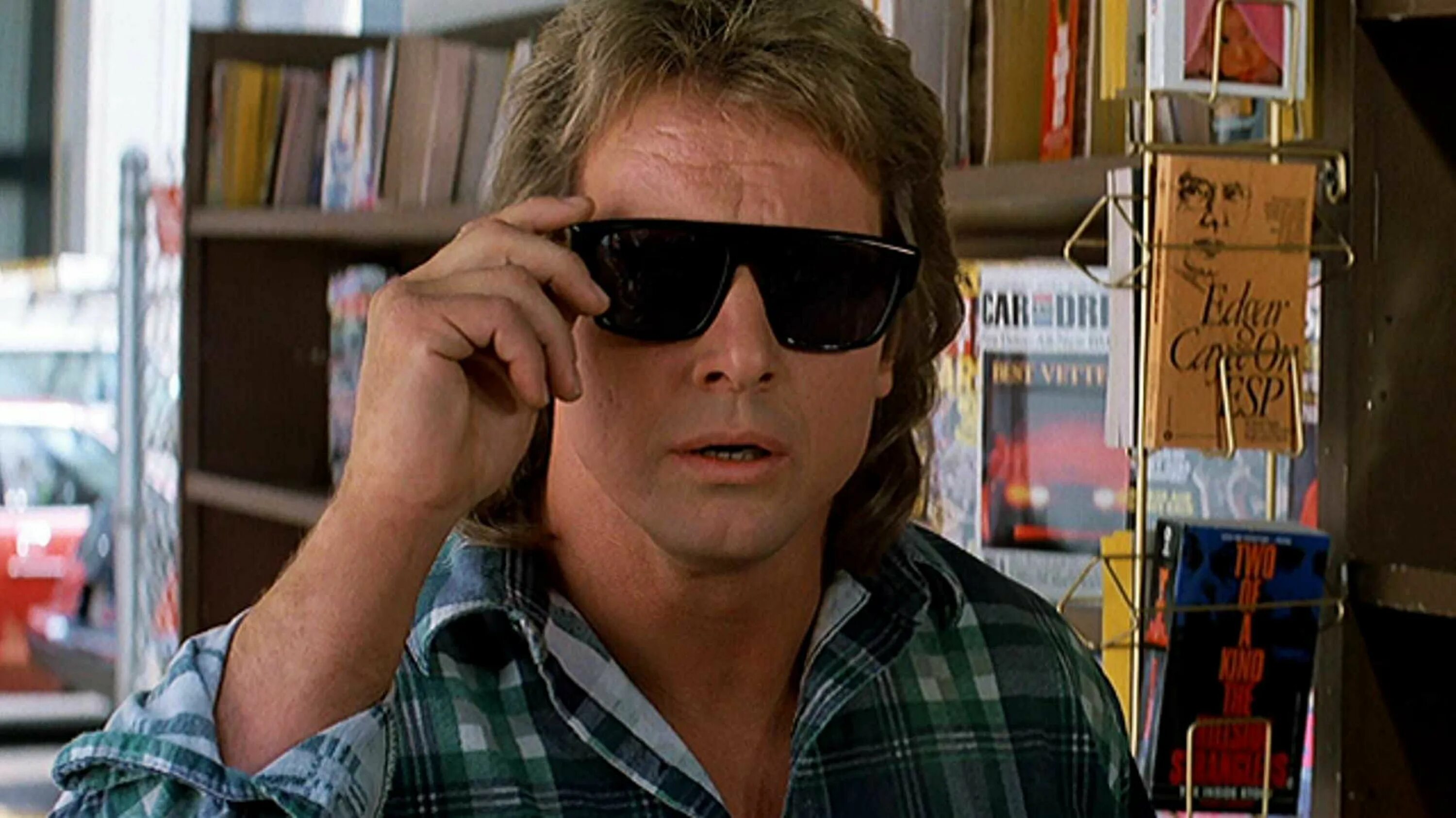 They live game. Чужие среди нас (they Live), 1988. Родди Пайпер чужие среди нас.