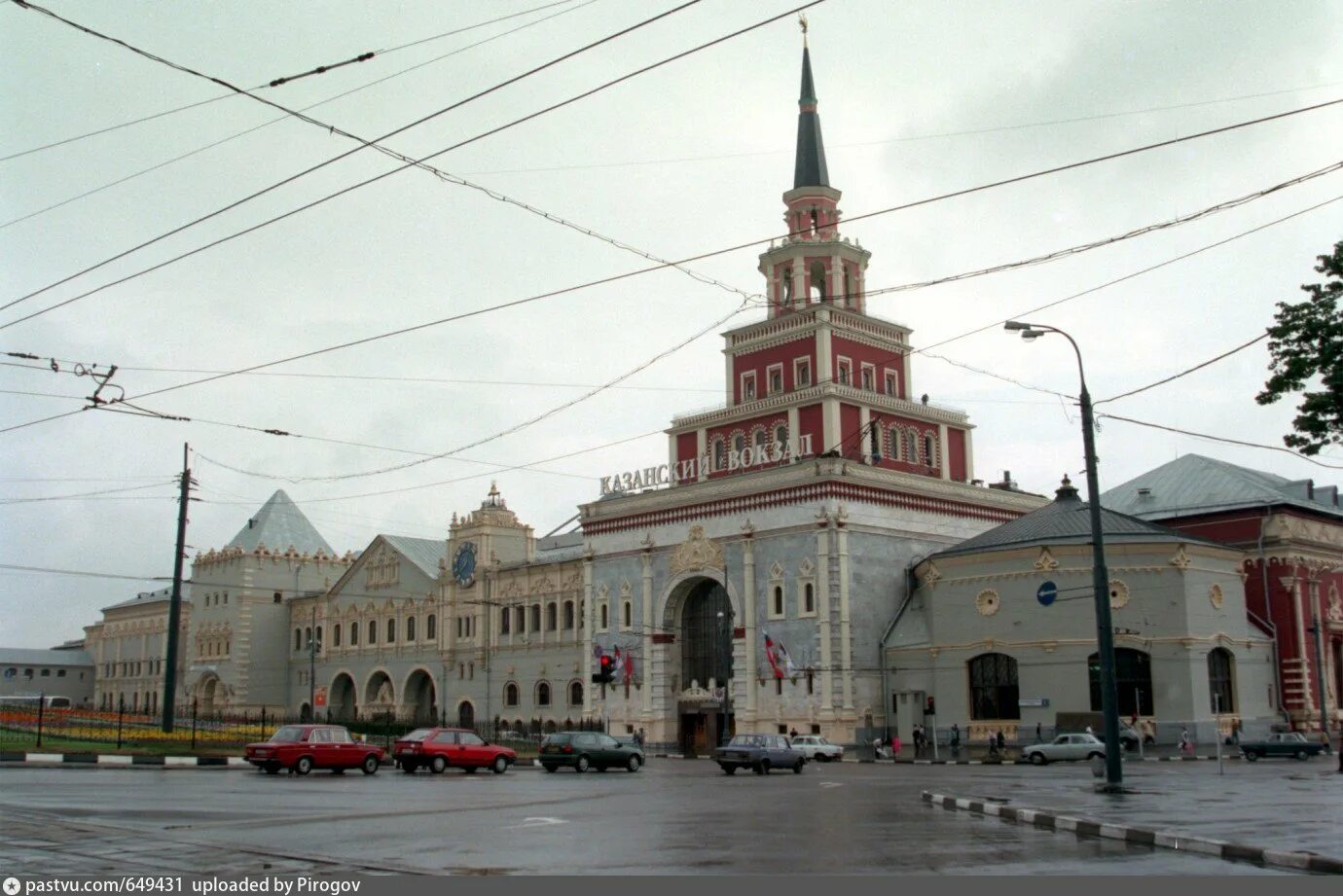 Здание Казанского вокзала в Москве Щусев. Щусев Архитектор Казанский вокзал. Казанский вокзал Щусев 20 век. Казанский вокзал Шехтель. Октябрьская казанский вокзал